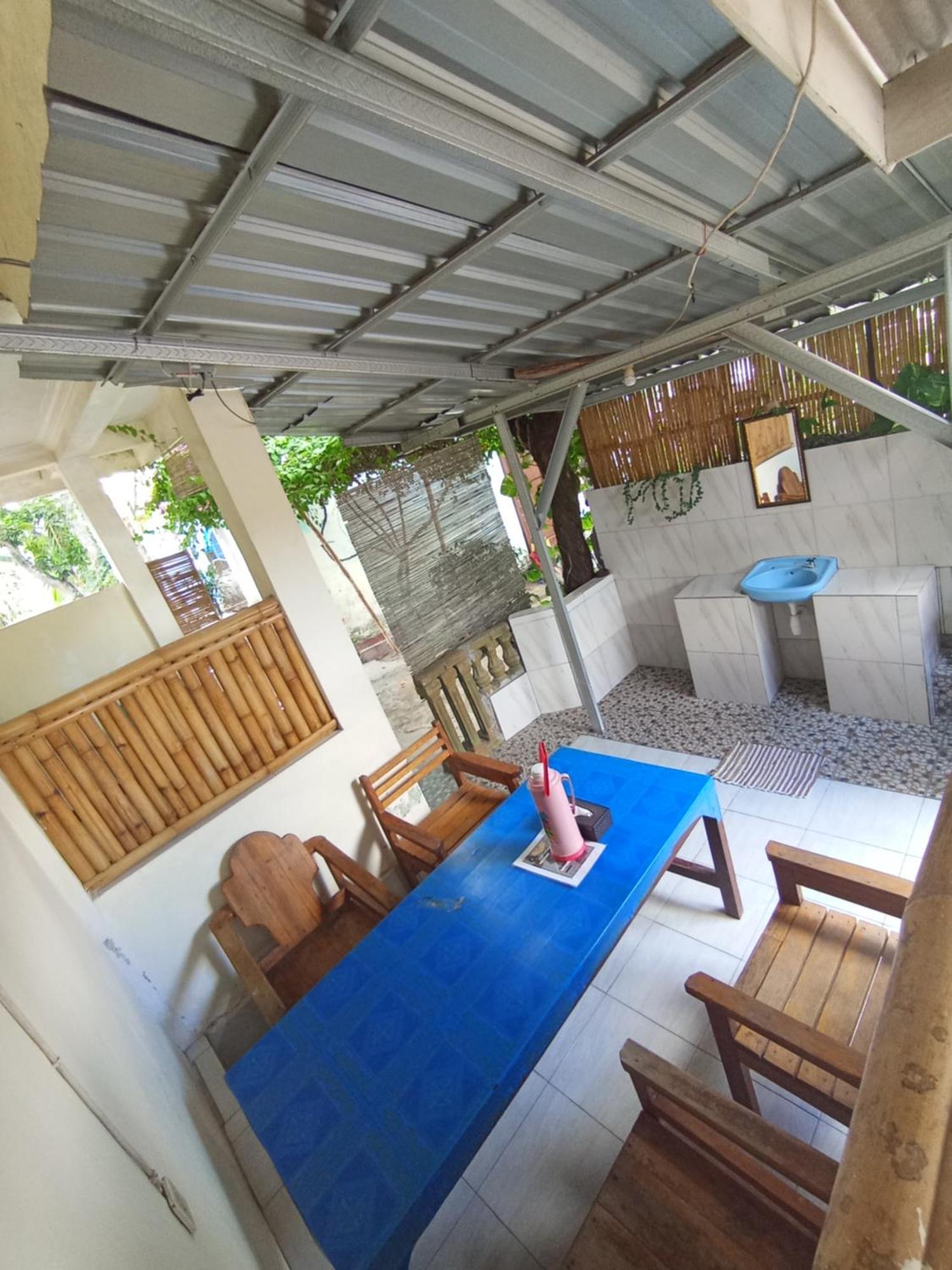 Pedek Homestay Прая Екстериор снимка