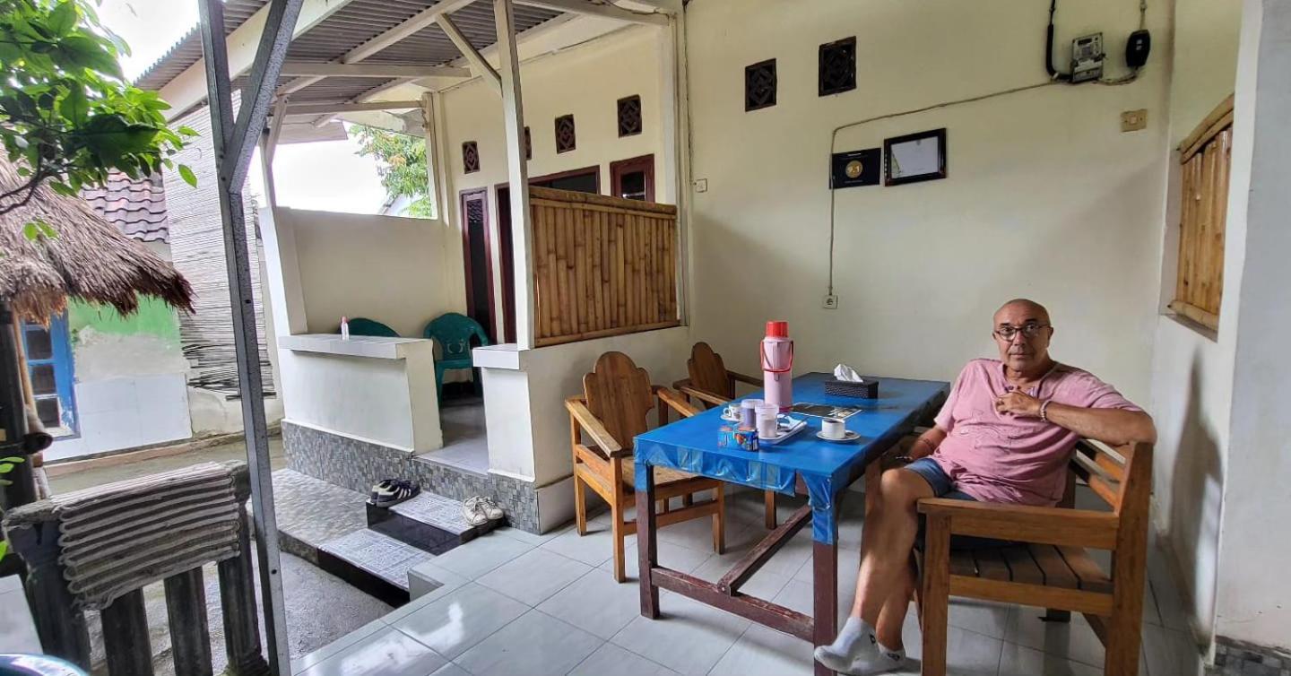 Pedek Homestay Прая Екстериор снимка