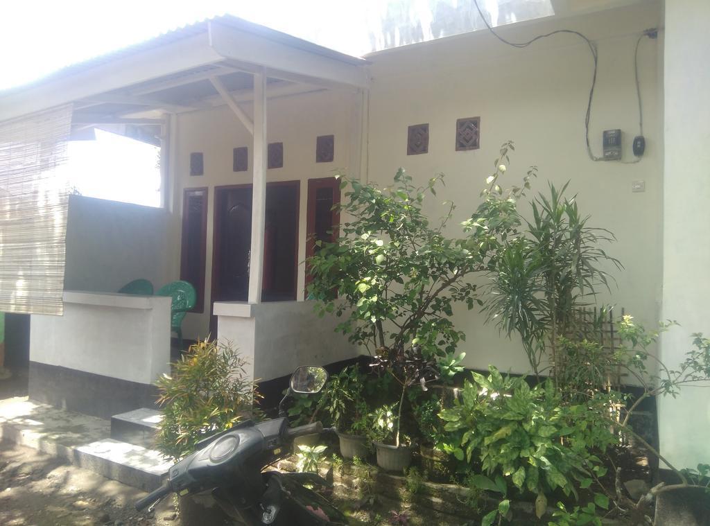 Pedek Homestay Прая Екстериор снимка
